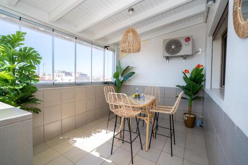 Charmant apt spacieux 2 ch, terrasse, vue dégagée, clim