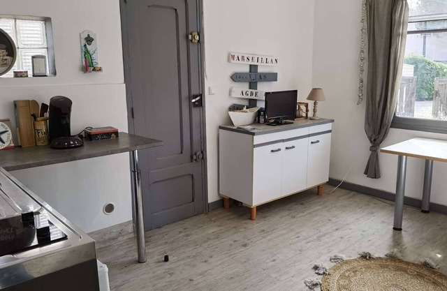 Charming 1-Bedroom Apartment with Terrace & Parking - Pet Friendly