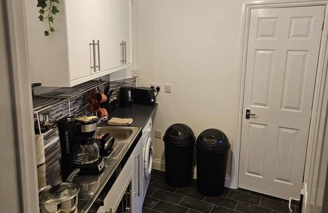 Charming 1-Bedroom with Balcony