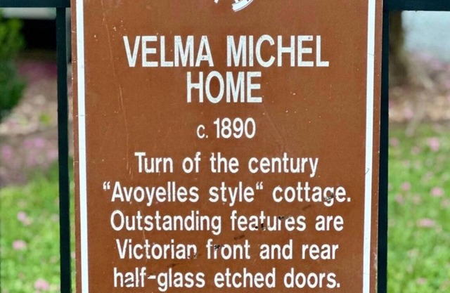 Charming 1-bedroom historical cottage in serene Marksville with AC and pool.