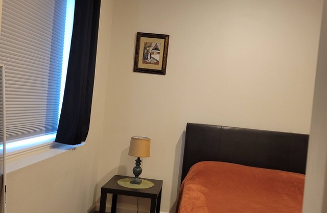 Charming 1-bedroom house in brilliant Milwaukie with AC