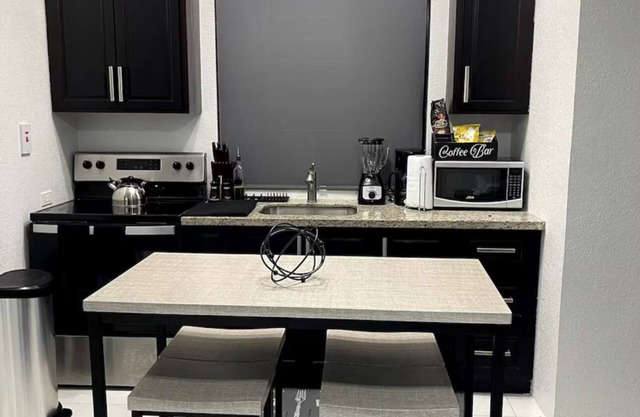 Charming 1-bedroom apartment in Montego Bay near beaches andrestaurants