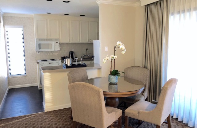 Charming 1-Bedroom Suite at Silverado Resort in the Napa Valley