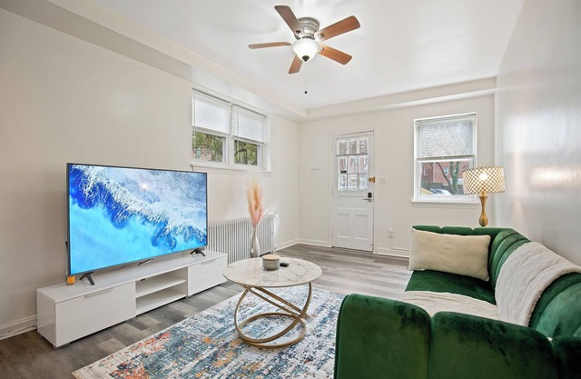 Charming 1-bedroom apartment in Takoma Park with AC, WiFi