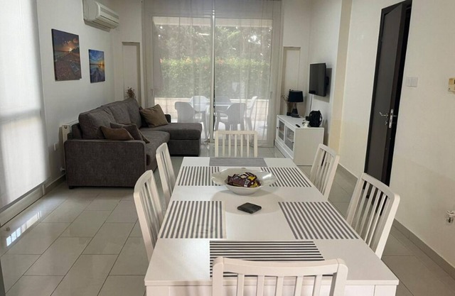Charming 2-bedroom villa with private pool in Pervolia Larnaca close to Airport
