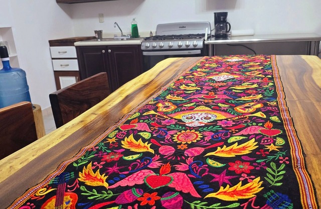 Charming 2-bedroom apartment in beautiful Brisas de Zicatela with AC, WiFi