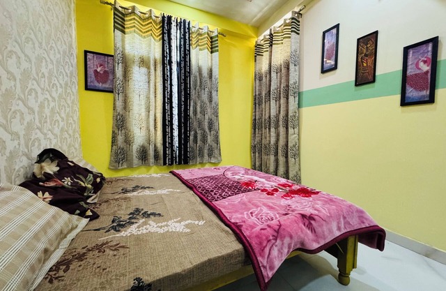 Charming 2-bedroom apartment in Jaipur with AC, WiFi