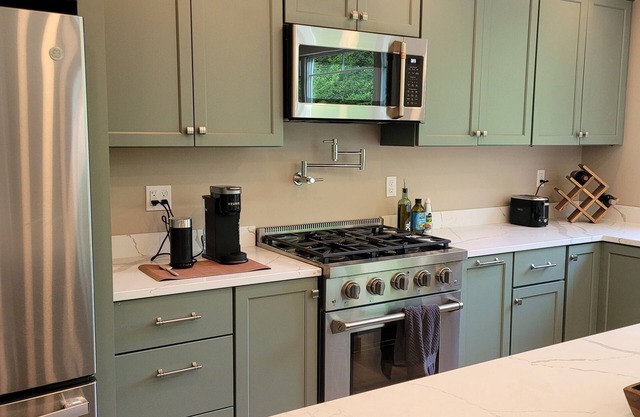 Charming 2-bedroom apartment with WiFi, Heat & AC in a country settingnRoyalton