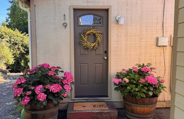 Charming 2-bedroom bungalow in welcoming Burien