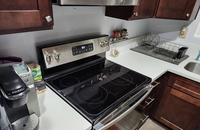 Charming 2-bedroom condo with WiFi, AC in beautiful San Diego great location