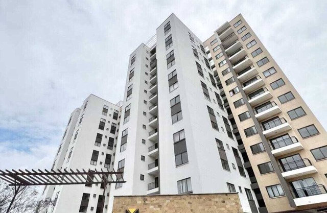 Charming 2-bedroom condo in enchanting Nairobi with fitness room & swimming pool