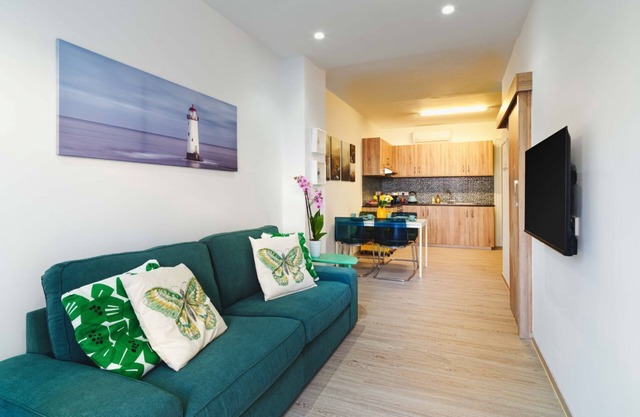 Charming 2-bedroom mas with AC, WiFi in Germasogeia a stones throw from the Sea