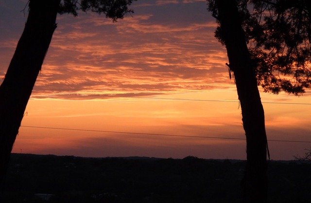 Charming 2-bedroom loft A Frame with lake view in peaceful Canyon Lake