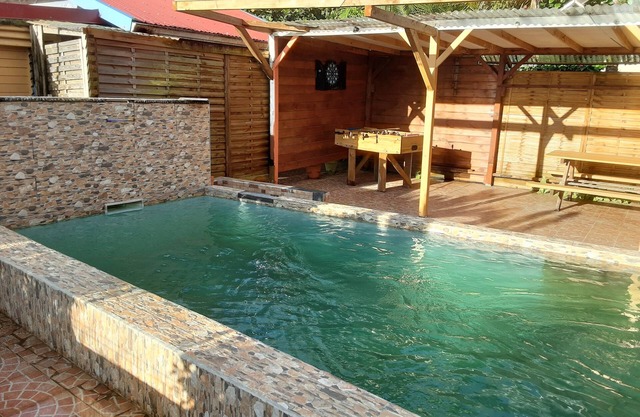Charming 2-bedroom apartment with AC and WiFi in amazing Capesterre-Belle-Eau