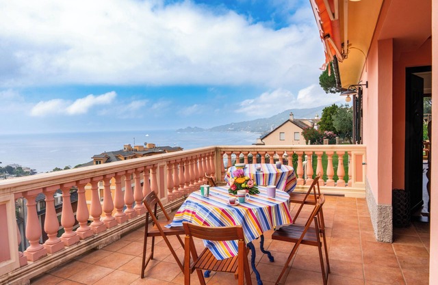 Charming 3-bedroom 4 bathrooms villa with WiFi and AC in beautiful Rapallo