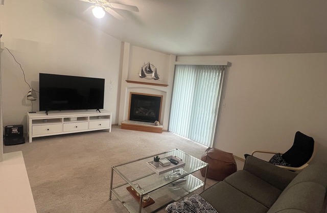 Charming 3-bedroom house in Arlington with AC, WiFi. Enjoy your stay