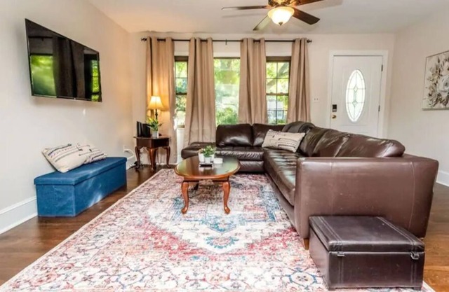 Charming 3 bedroom house close to uptown Charlotte