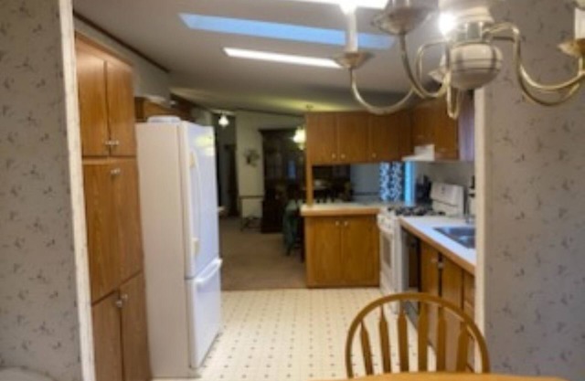 Charming 3-bedroom mobile home with AC, WiFi in peaceful Prattsville