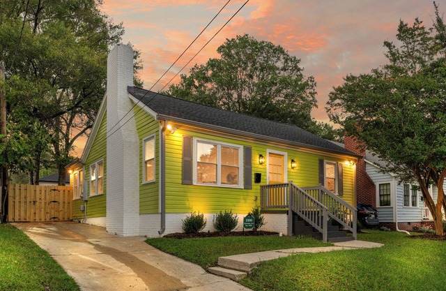 Charming 4-bedroom house with WiFi, AC in wonderful Charlotte