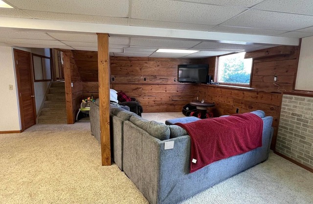 Charming 4-bedroom house with WiFi and AC in Kincheloe