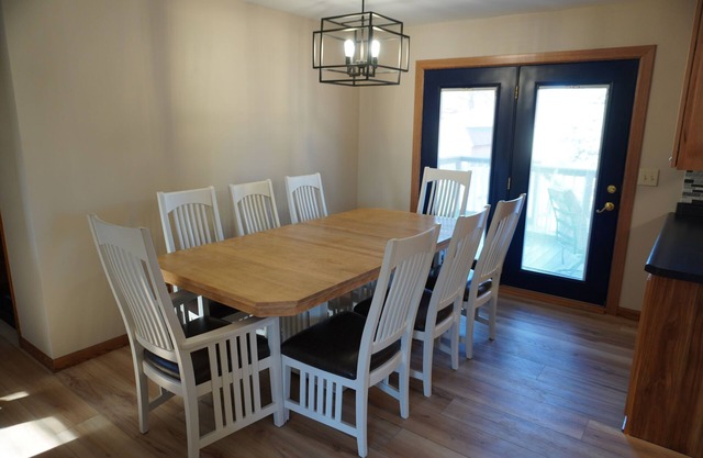 Charming 4-bedroom house with WiFi and gaming table in delightful Aberdeen