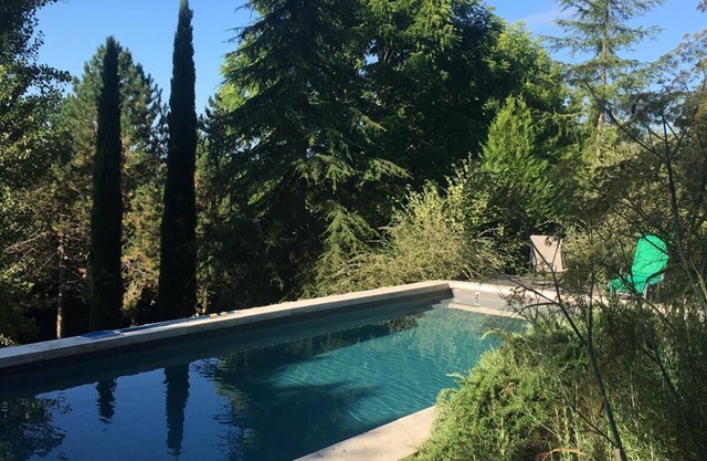 Charming 4 * cottage with private pool