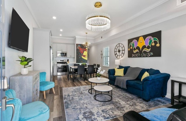 Charming 5BR/5BA | Parking | Near French Quarter