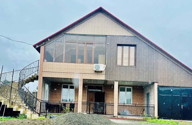 Charming 6-bedroom house with AC in Kobuleti