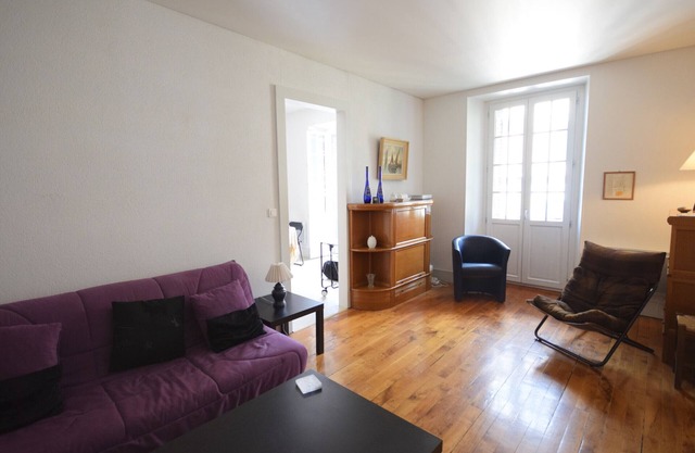 Charming apartment with balcony, wifi and pets allowed in Évian-les-Bains