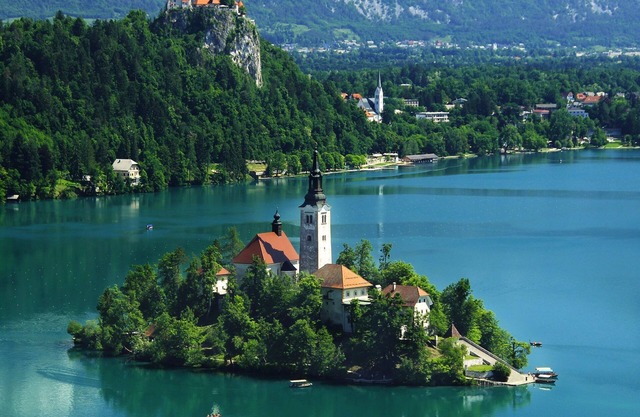 Charming Apartment in Bled near Lake