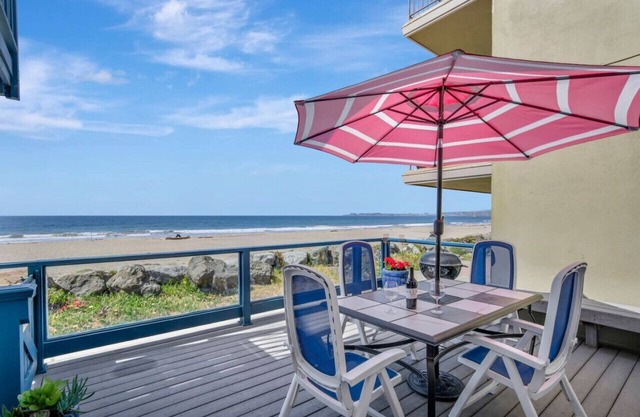 Charming Beach Front Home on the Island