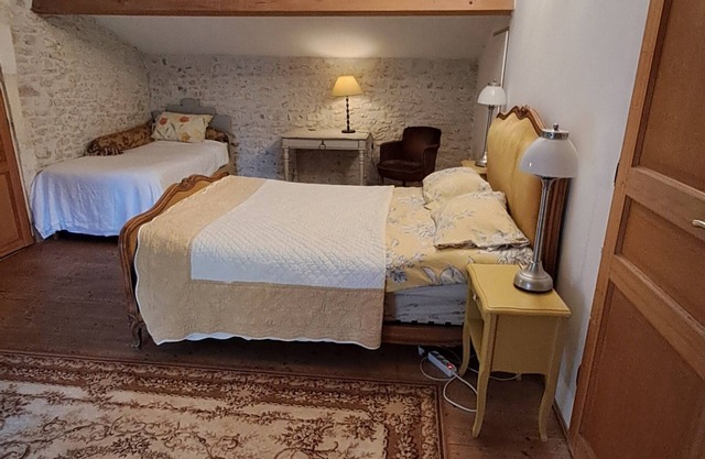 Charming Bedroom Bed & Breakfast in Cherac, between Cognac & Saintes with pool.