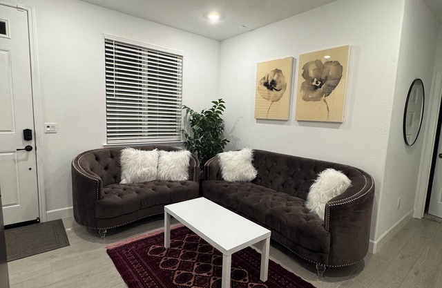 Charming brand-new 1-bedroom, 1-bath private suite