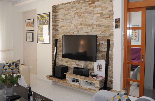 Charming, bright, quiet roof top flat with all mod cons, close to sandy beach