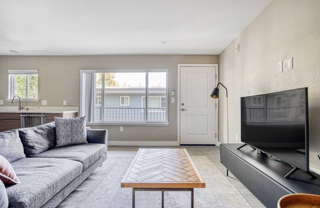 Charming Campbell 1BR w/W/D, Pool, Gym, walk to WF + TJ, by Blueground