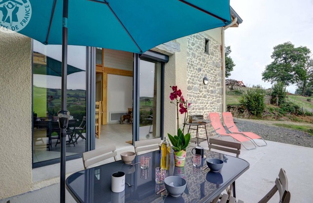 Charming Cottage with Wood Stove and Garden in Saint-Héand