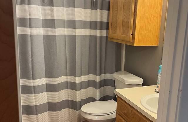 Charming Country Home, 2-bedroom house in the countryside of Lexington, TX.