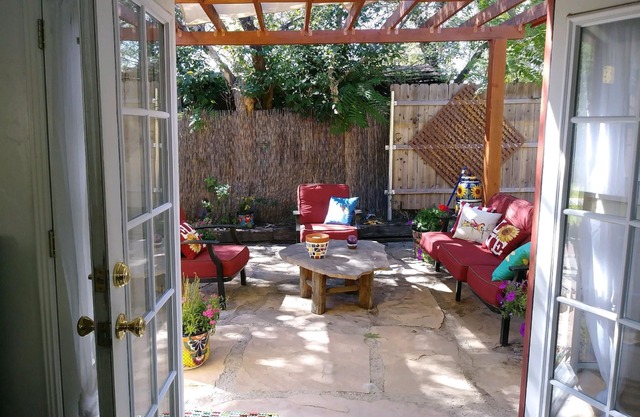 Charming, Cozy, Colorful, Casita, near everything downtown! . *Plz see Notes