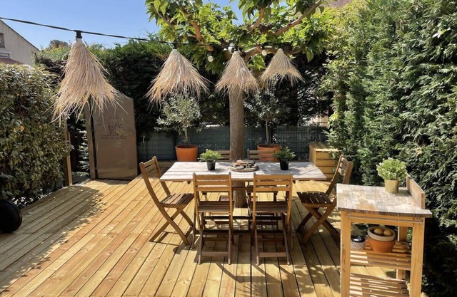 Charming Mazet, ideal for families, swimming pool, tennis.