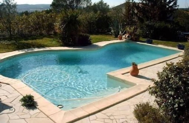 Villa Swimming 