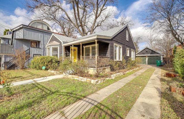 Charming Historic Houston Home w/Yard!