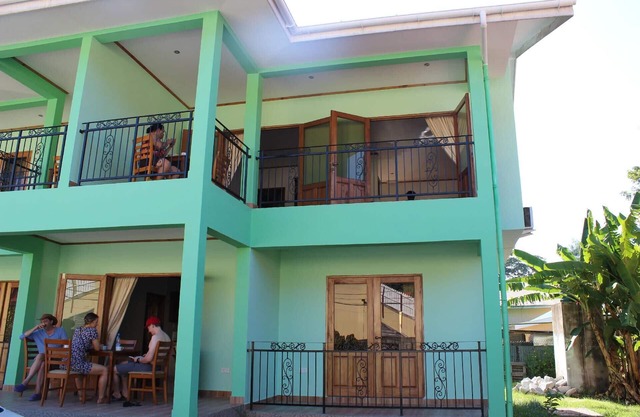 Charming holiday flat in Grand Anse with barbecue