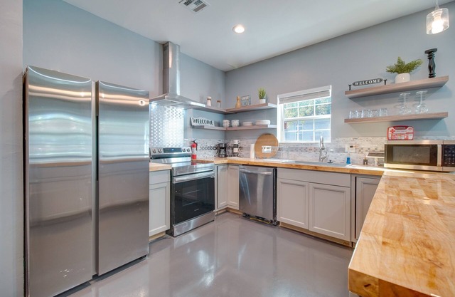 Charming Home Near Cherokee Riverside State Park!