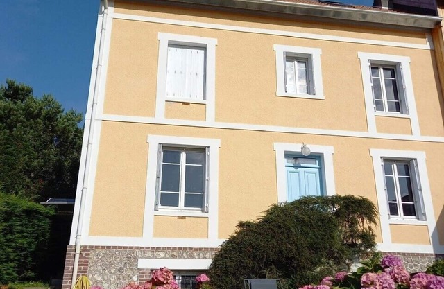 Charming house near the beach