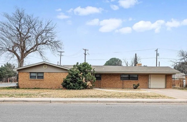 Charming house with AC, WiFi in wonderful Midland