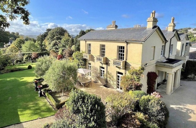 Charming manor house St. Anna in Torquay