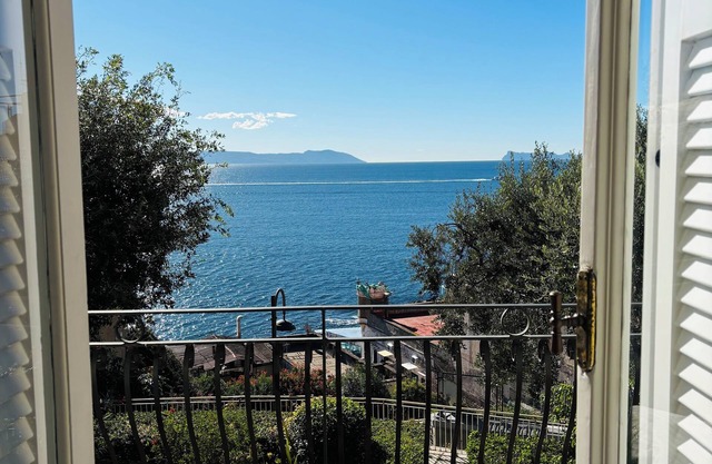 Charming Naples escape w/stunning sea views from private terrace