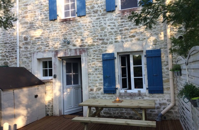 CHARMING OLERONNAISE HOUSE IN QUIET