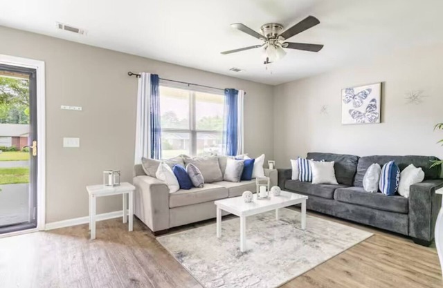 Charming Pooler Home 12mi from downtown Savannah