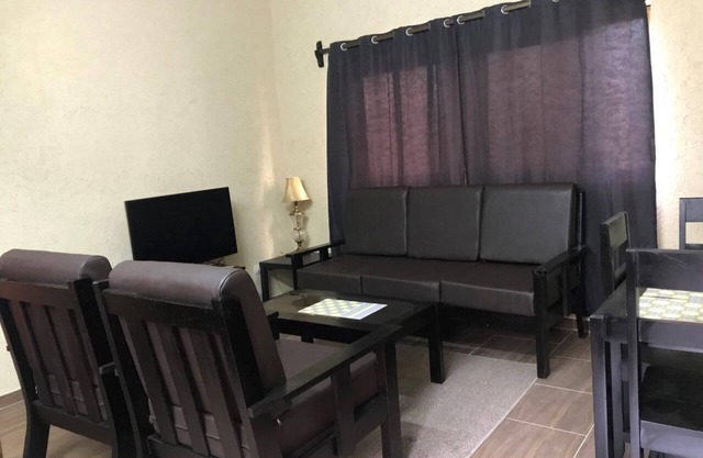 Charming & Quiet 1-bedroom apartment close to beach